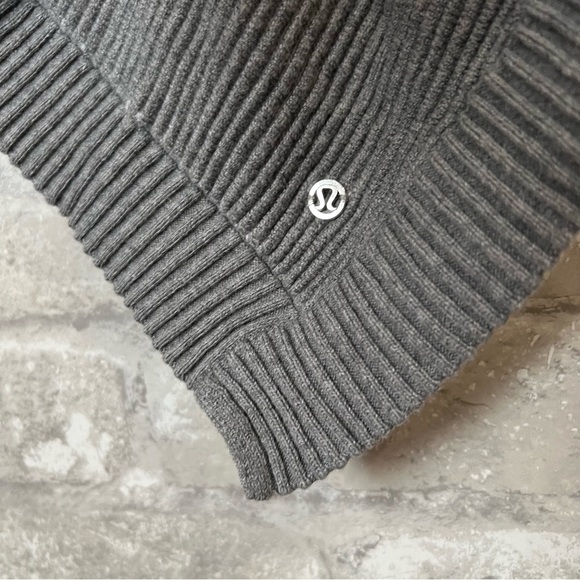 "It All Lines Up" Poncho by Lululemon Athletica. Women's OS. Chunky Knit. Gray - Picture 5 of 6